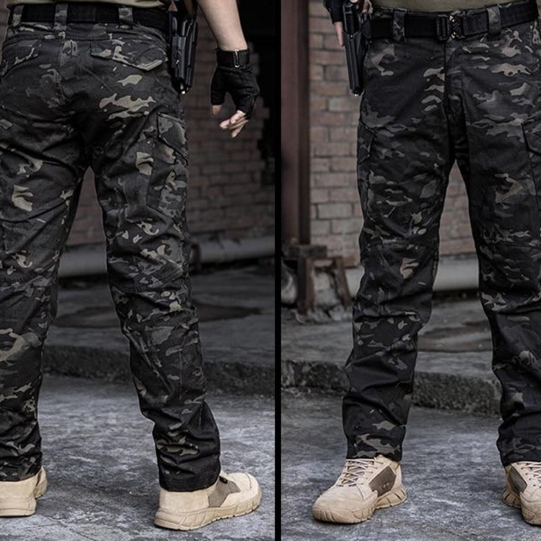 Camouflage Frog Cargo Pants With Knee Pads For Men Military Tactical Work  Mens Black Combat Trousers For Army Hunter And Swat Combat Q1904017 From  Lizhang02, $40.28 | DHgate.Com
